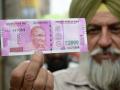 200, 2000 रुपयांच्या खराब नोटा असतील तर व्हा सावध ! - Marathi News | you cant exchange 200 and 2000 rupee notes as RBI rules don't allow it | Latest national News at Lokmat.com